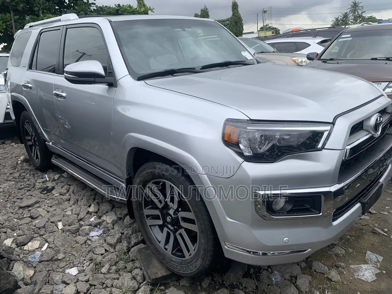 Toyota 4-Runner Limited 4dr SUV 4WD (4.0L 6cyl 5A) 2015 Silver