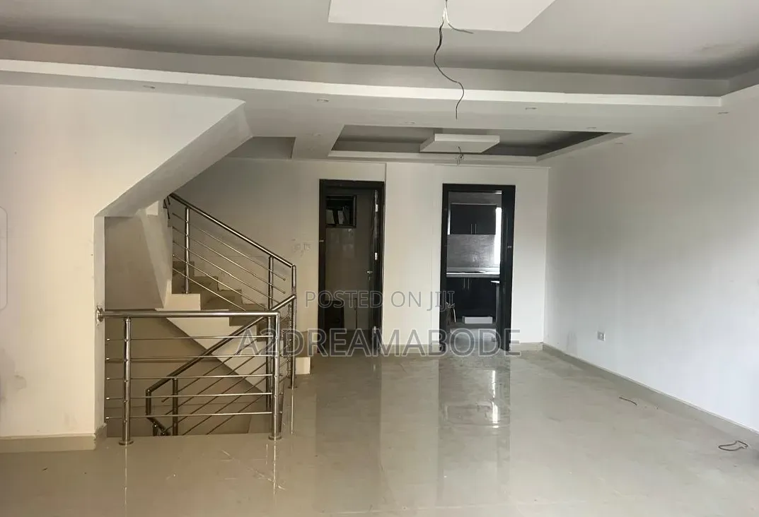 4bdrm Duplex in Adeniyi Jones for rent