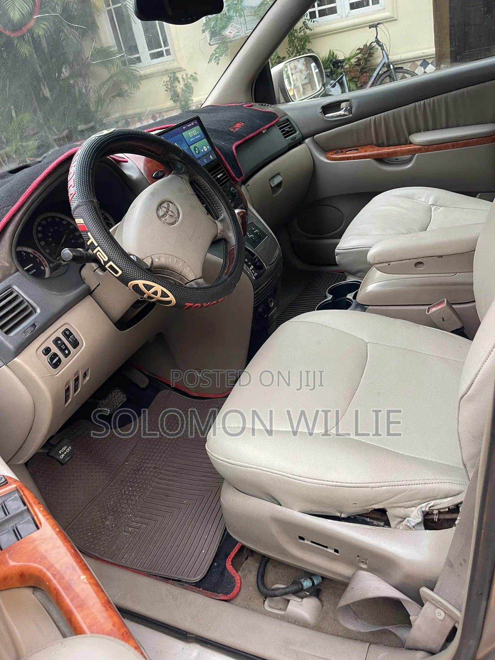 Toyota Sienna XLE FWD (3.3L V6 5A) 2004 Gold