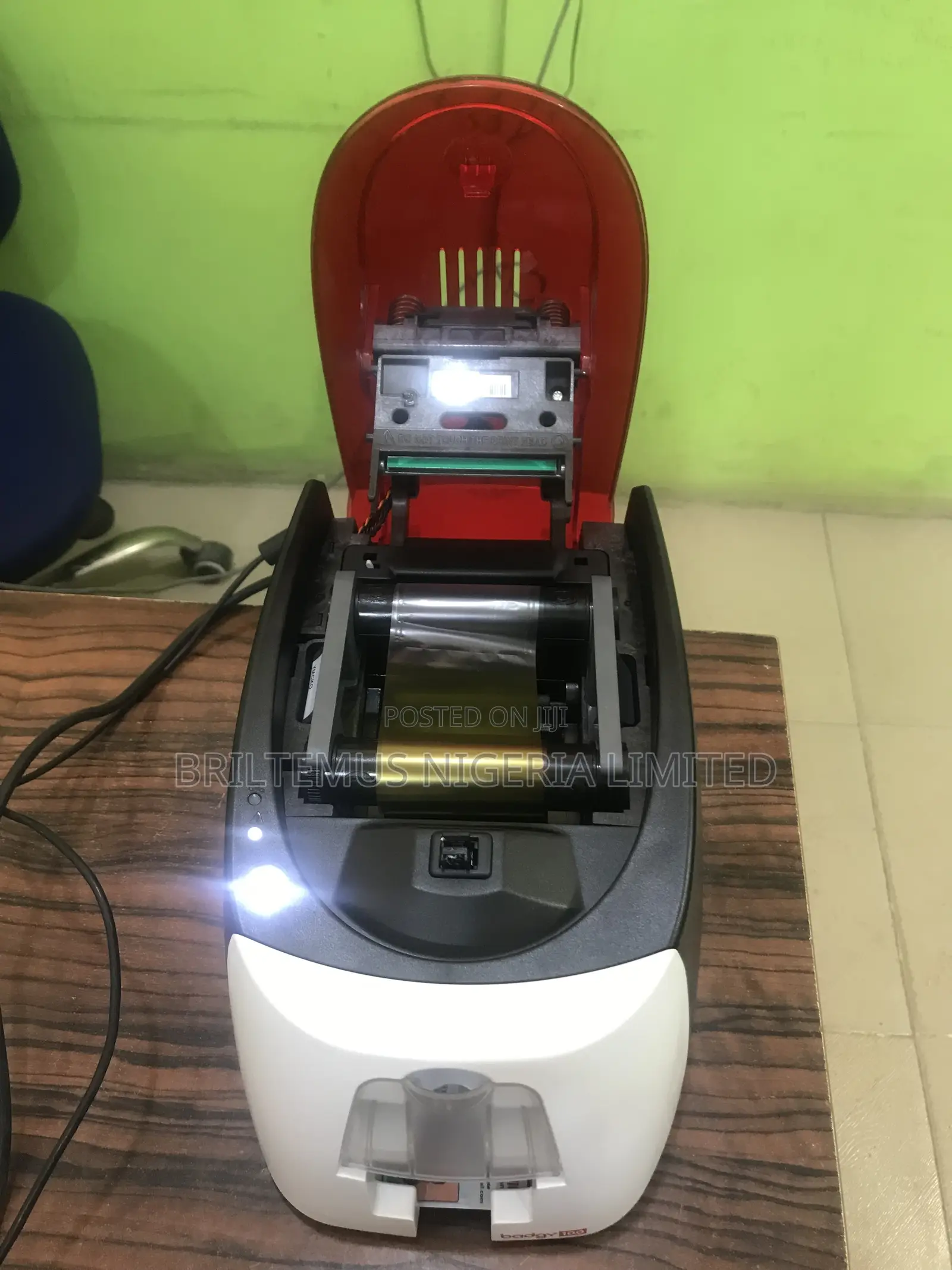 Brand New Evolis Badgy 100 Single Sided Plastic Id Card Printer