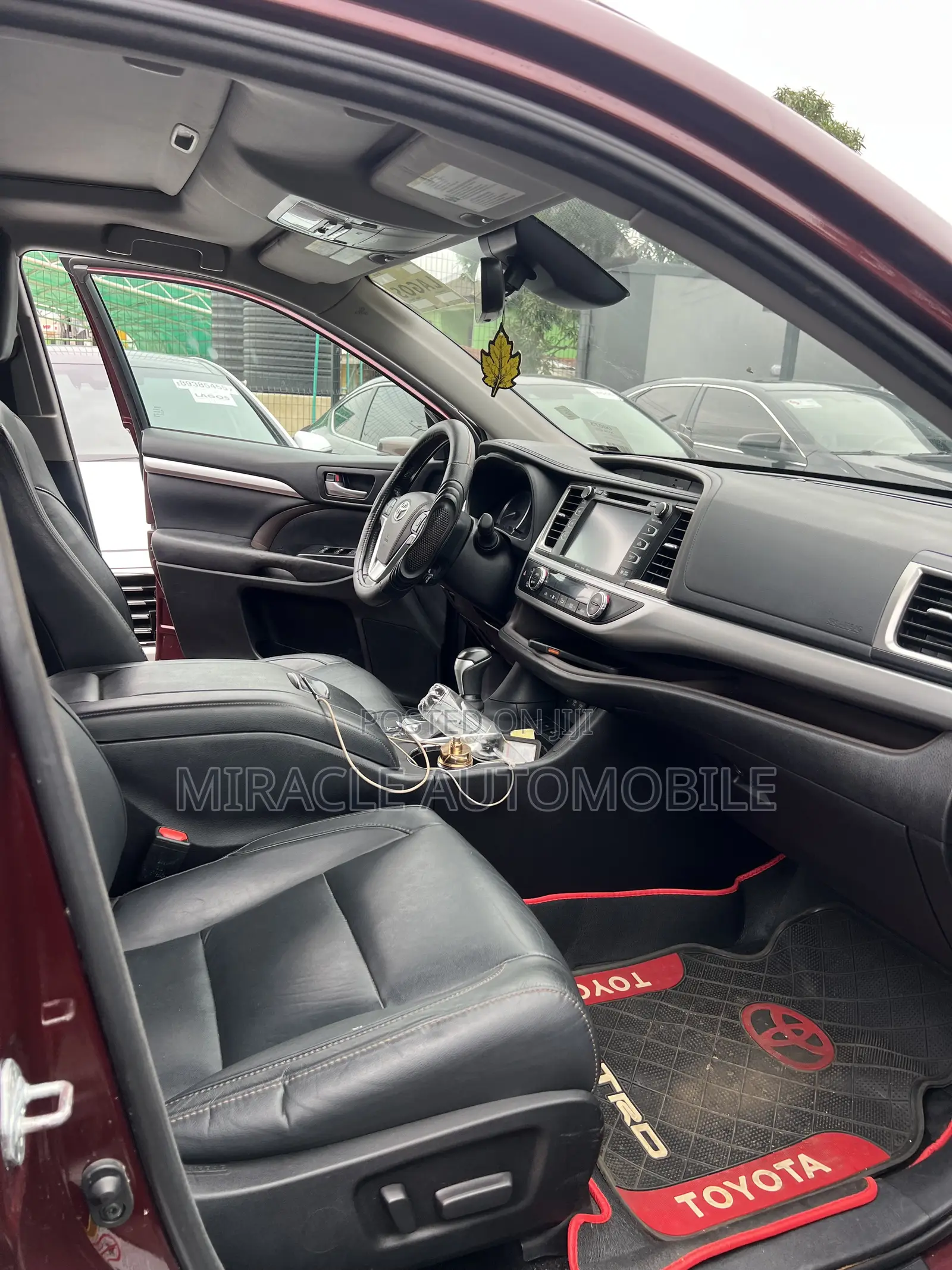 Toyota Highlander XLE 4x4 V6 (3.5L 6cyl 8A) 2018 Burgundy