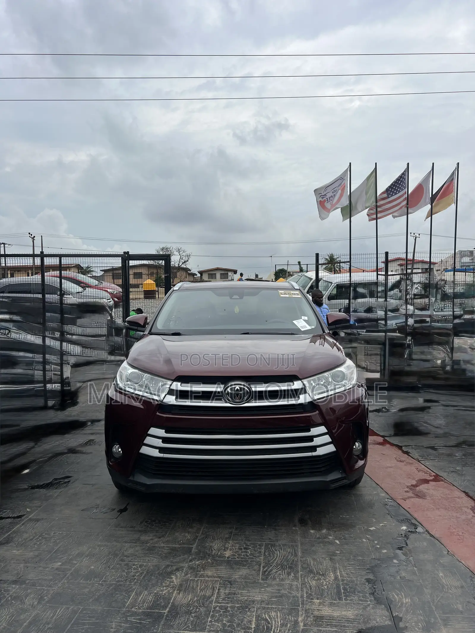 Toyota Highlander XLE 4x4 V6 (3.5L 6cyl 8A) 2018 Burgundy
