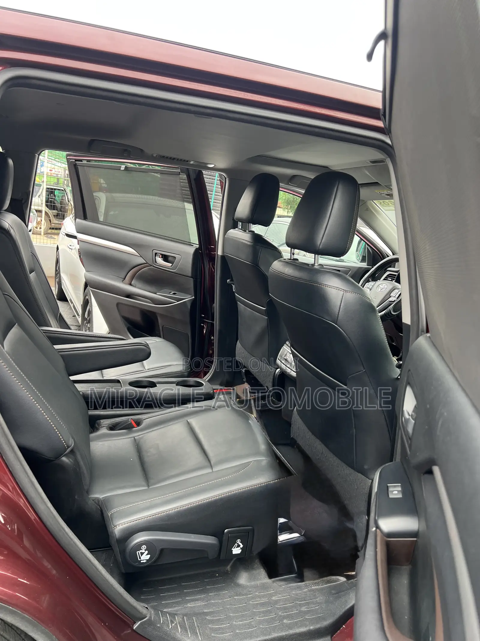 Toyota Highlander XLE 4x4 V6 (3.5L 6cyl 8A) 2018 Burgundy