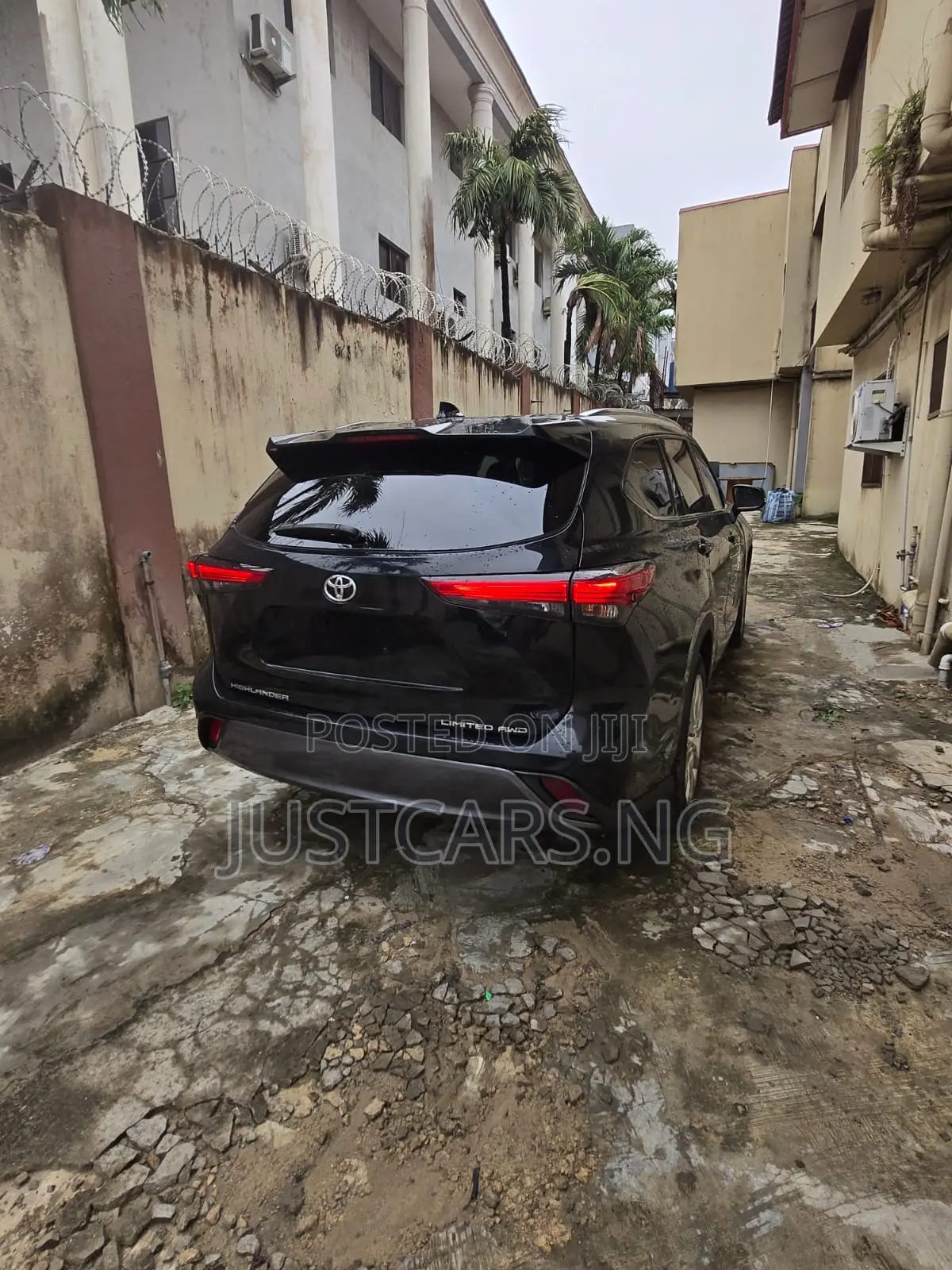 Toyota Highlander Limited 2021 Black