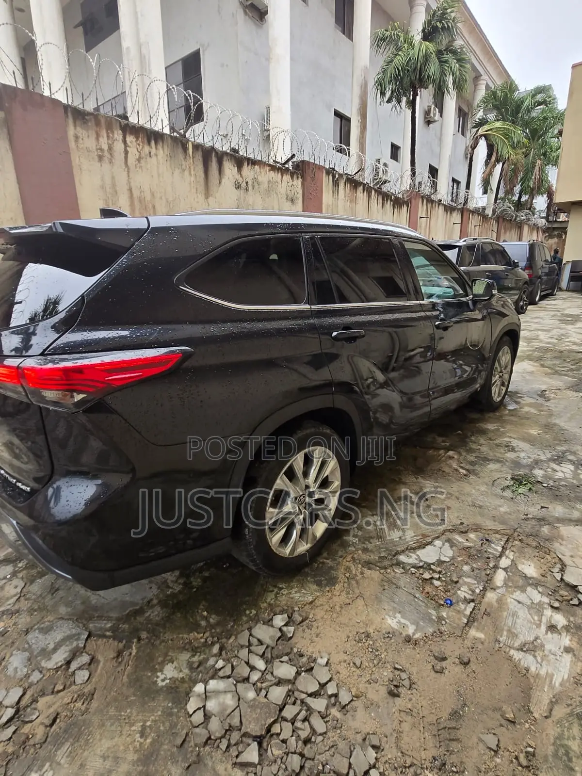 Toyota Highlander Limited 2021 Black