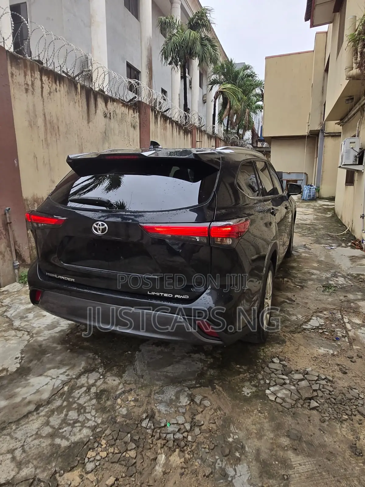 Toyota Highlander Limited 2021 Black