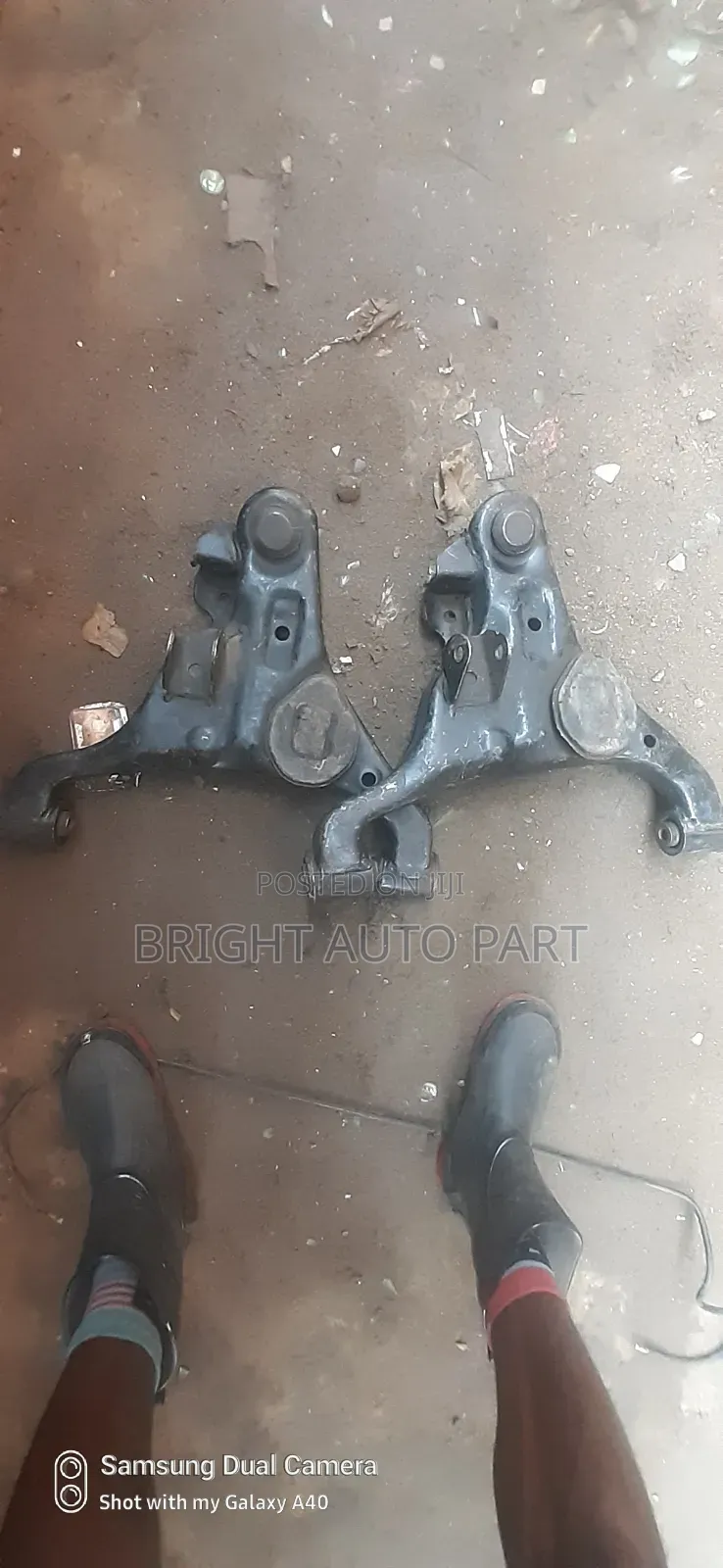 Front Low Arm Nissan Pathfinder 2005 Model