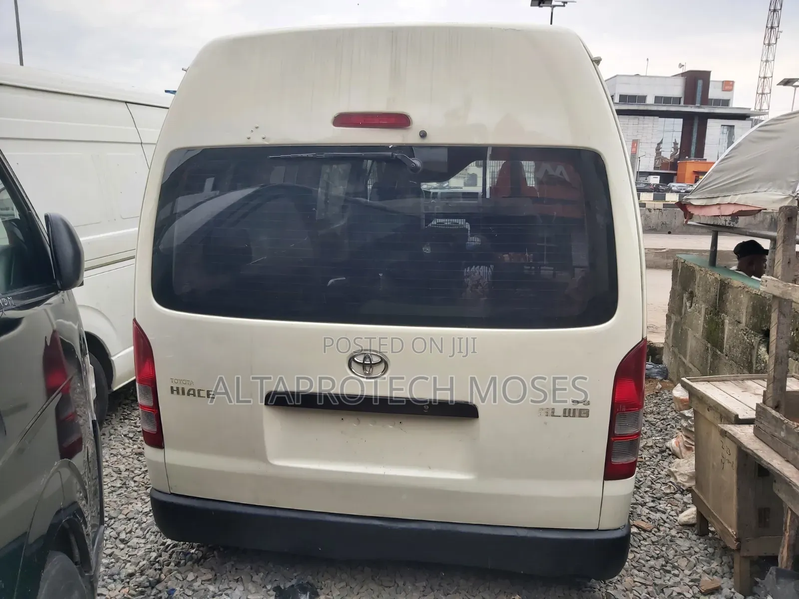 Toyota HiAce 2016 White