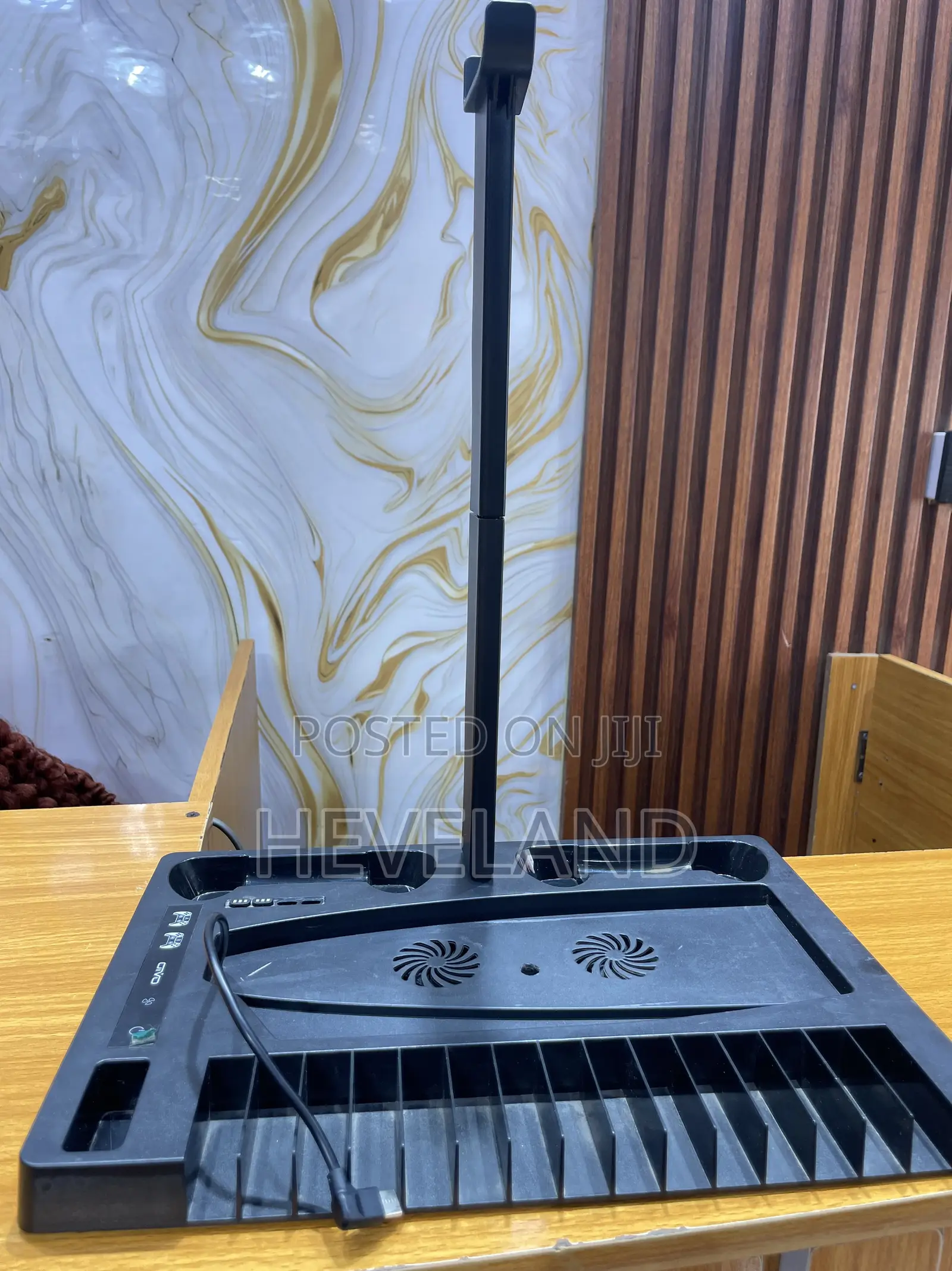 Used Multifunctional Cooling Stand