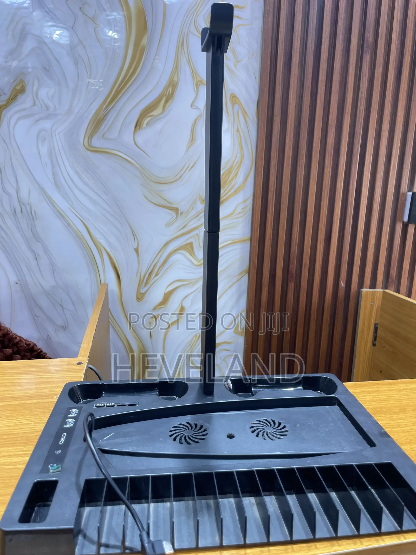 Used Multifunctional Cooling Stand