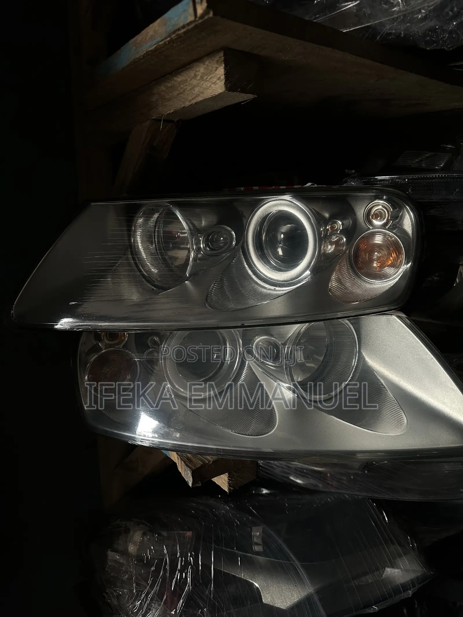 Headlights Volkswagen Toureg 2005