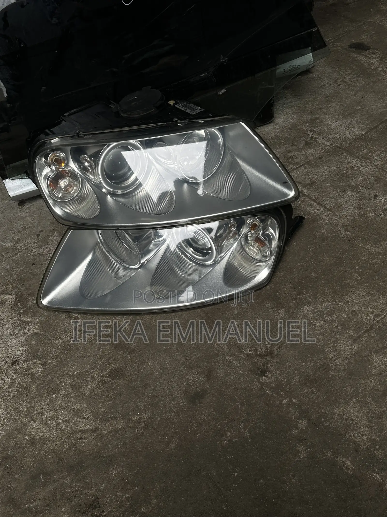 Headlights Volkswagen Toureg 2005