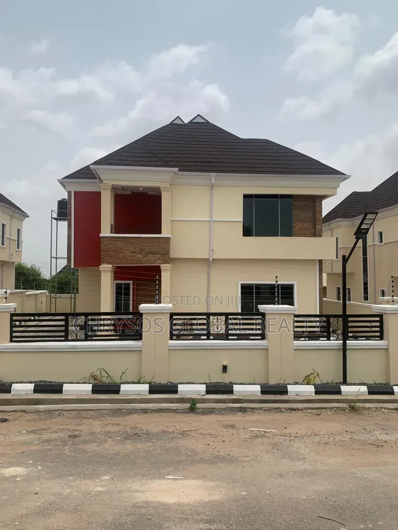 4bdrm Duplex in Carlton Gate Estate,, Akobo for rent