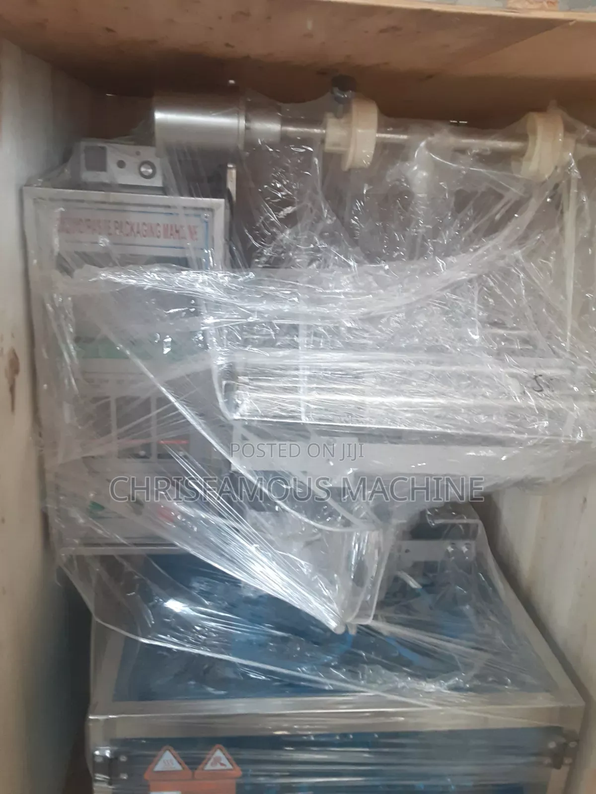 Liquid Filling and Packaging Machine