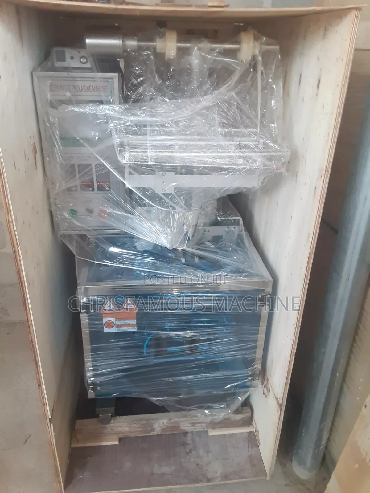 Liquid Filling and Packaging Machine