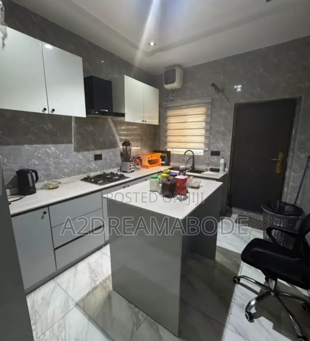 Furnished 4bdrm Duplex in Mende for sale