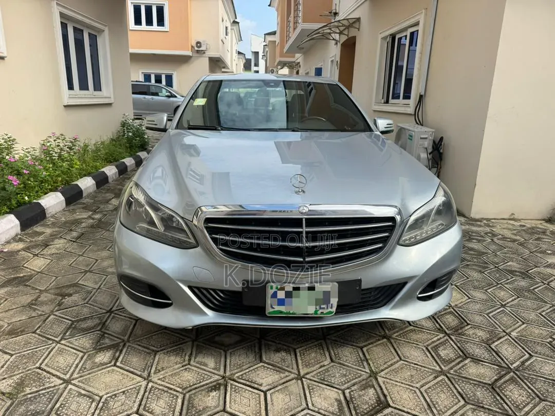 Mercedes-Benz E200 2014 Silver