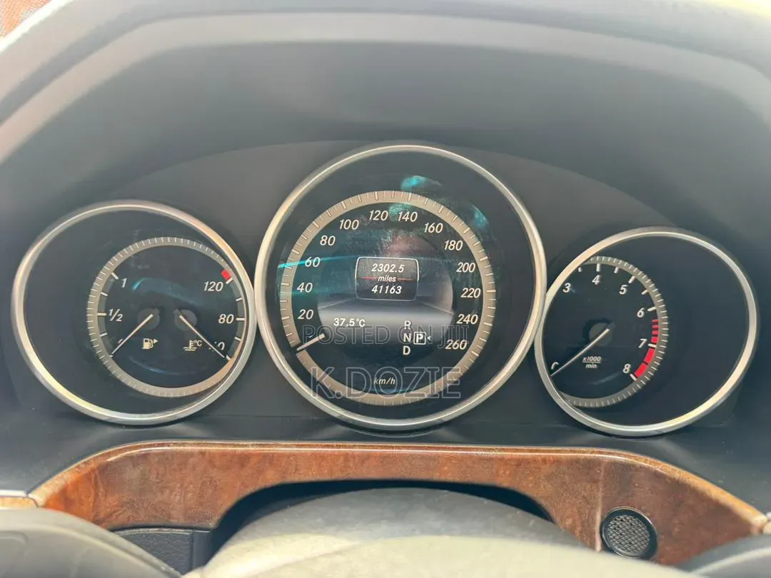 Mercedes-Benz E200 2014 Silver