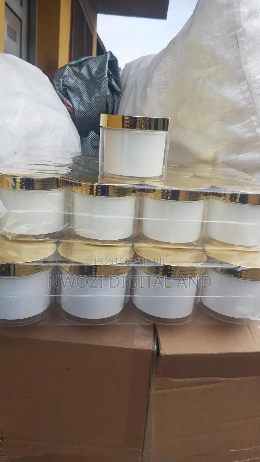 Double Jar With Golden Shining Cover