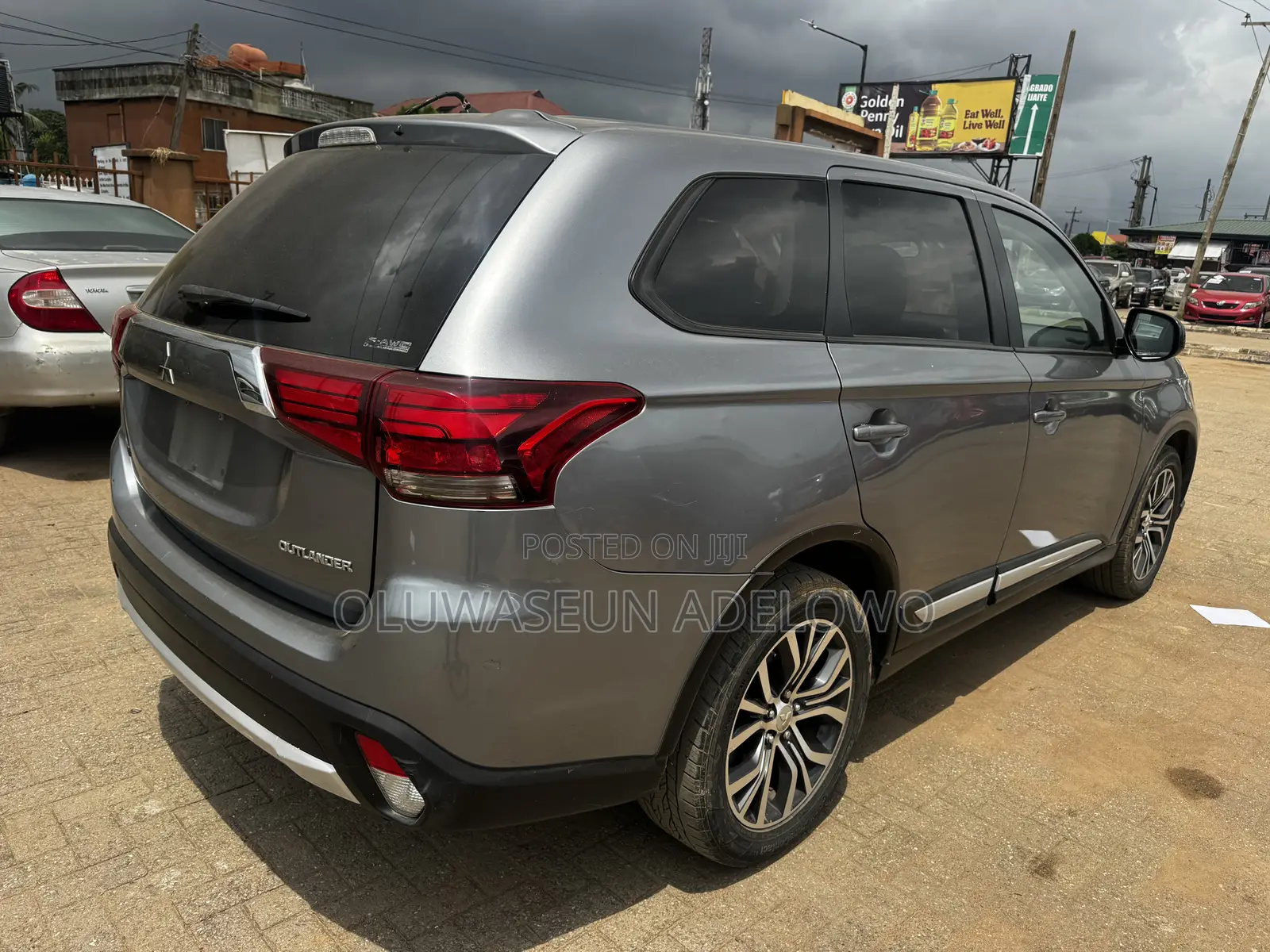 Mitsubishi Outlander SE FWD 2016 Gray