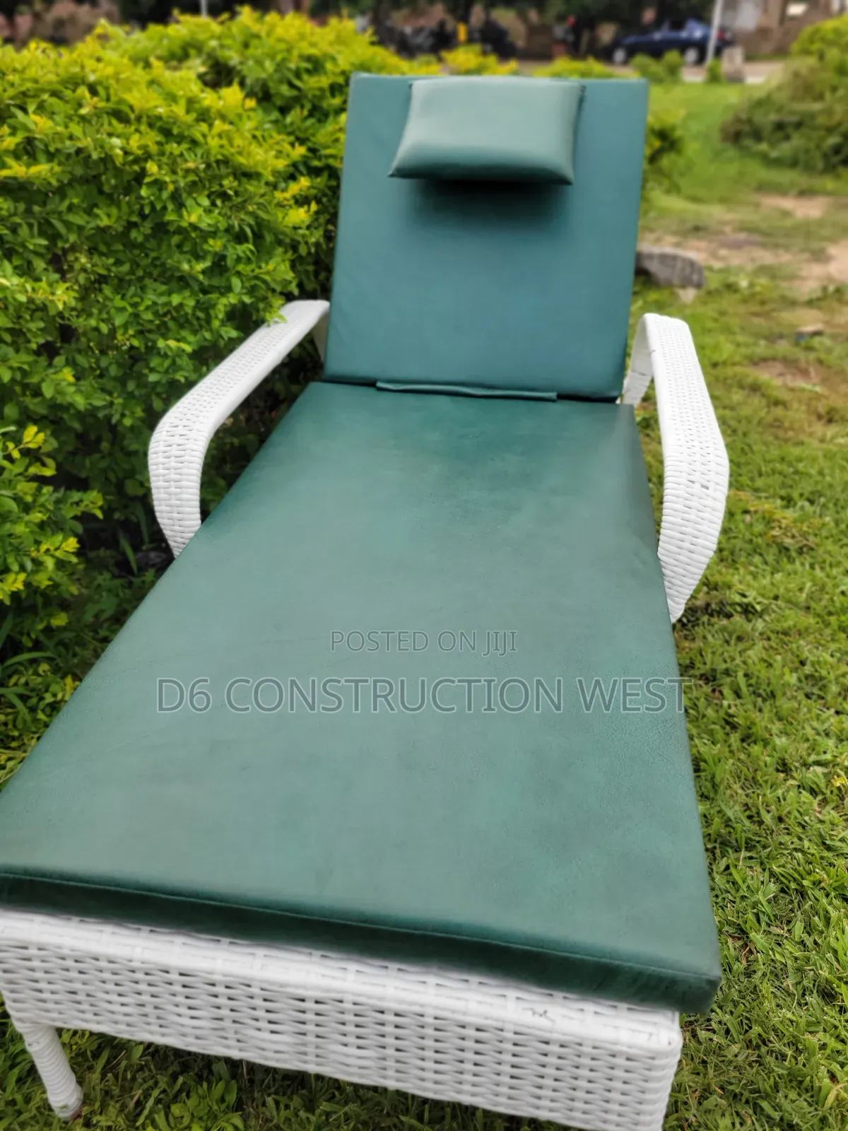 Rattan Swimming Pool Bed