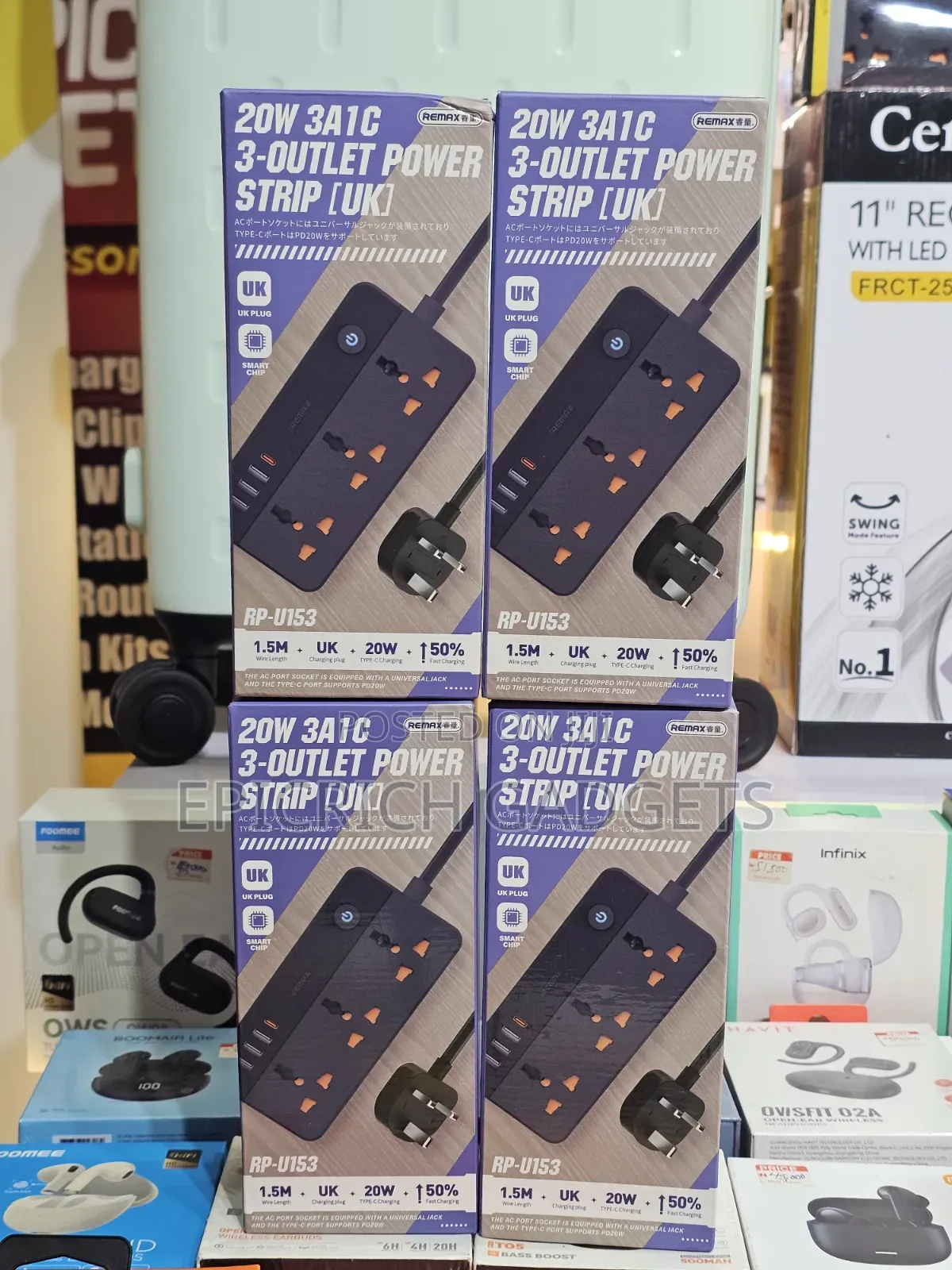 Remax 3-Outlet Power Strip Travel Extension Box