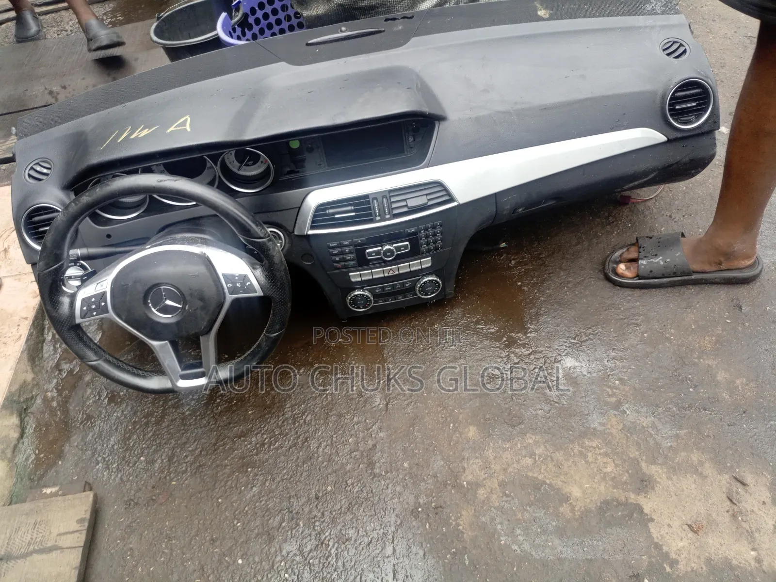 Complete Dashboard With Steering C Class W204