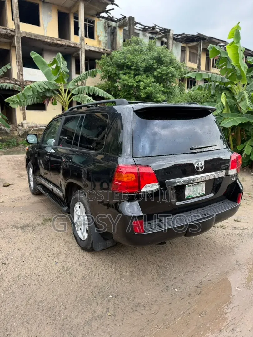 Toyota Land Cruiser 2015 Black