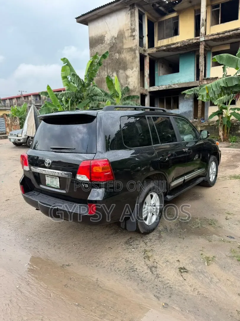 Toyota Land Cruiser 2015 Black