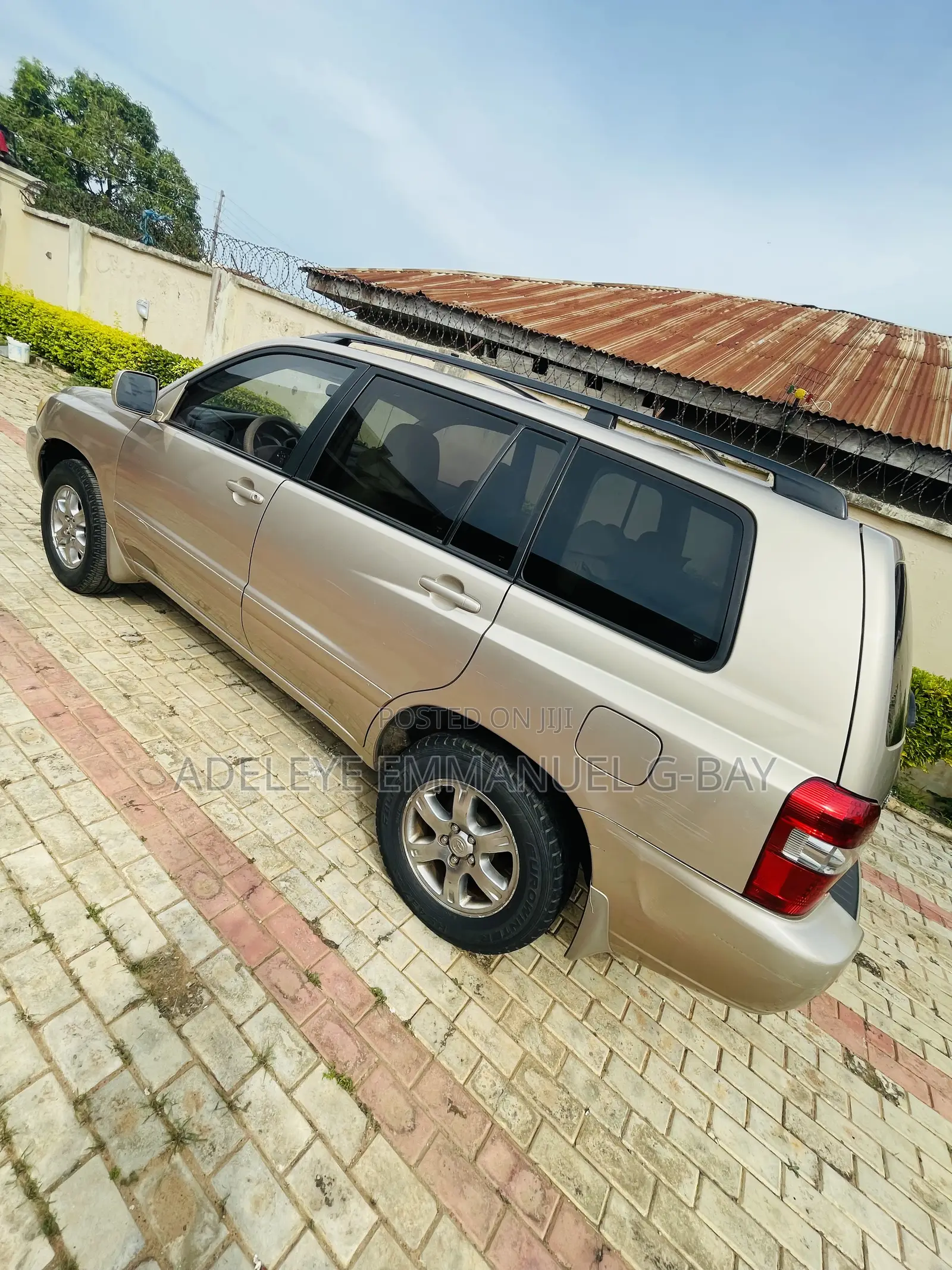 Toyota Highlander 2005 Gold