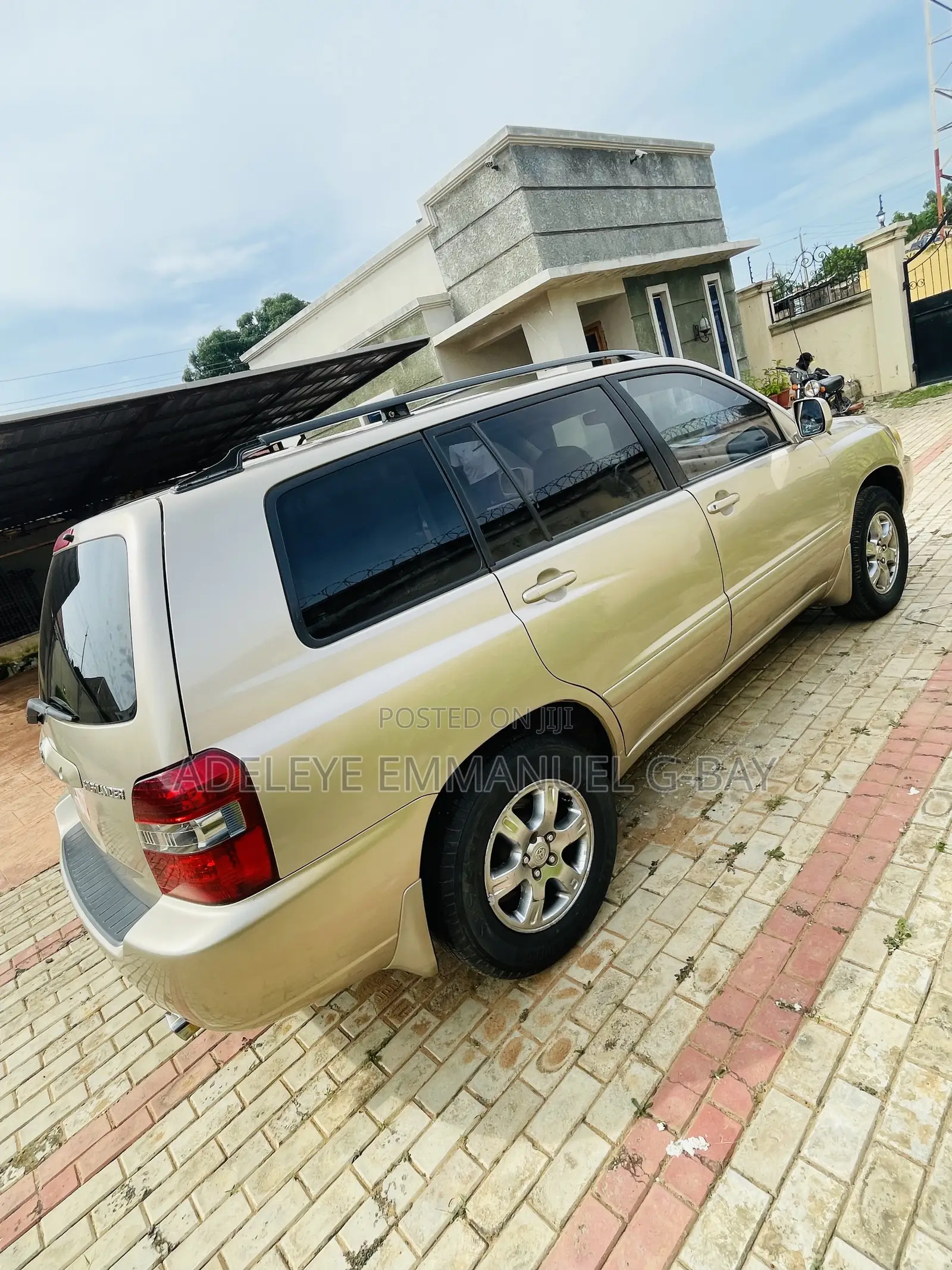 Toyota Highlander 2005 Gold
