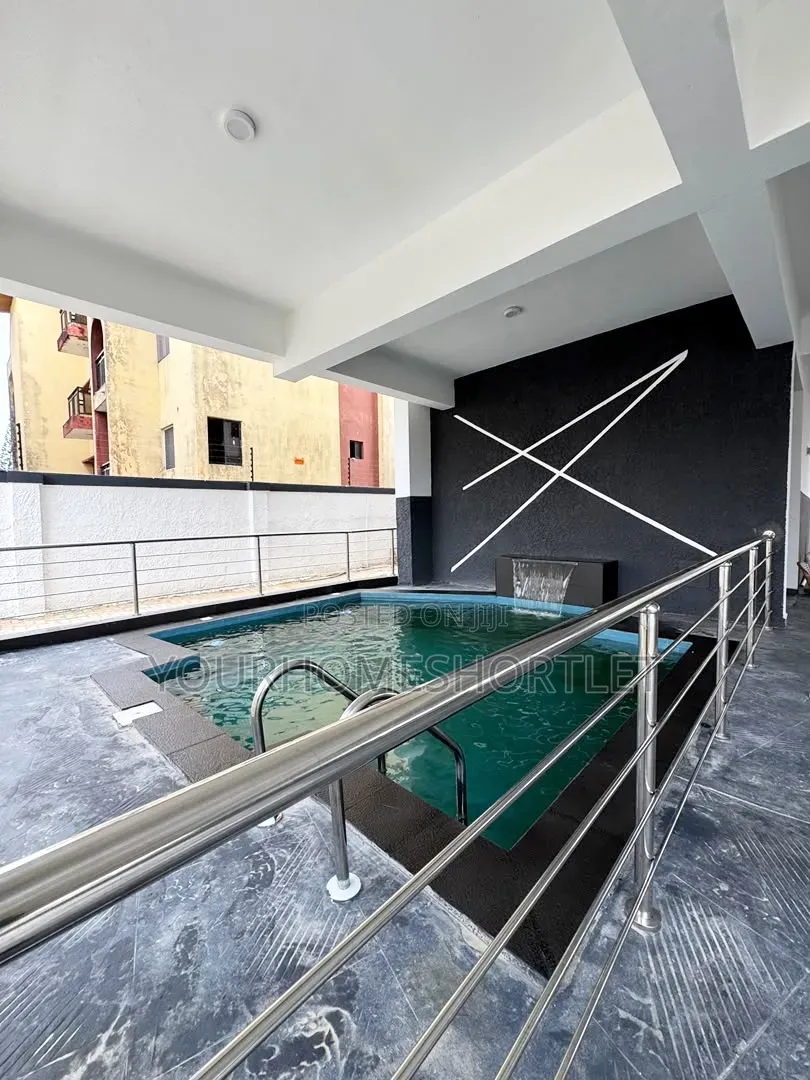 2/1 Two Spacious Bedroom Ensuite With Swimming Pool