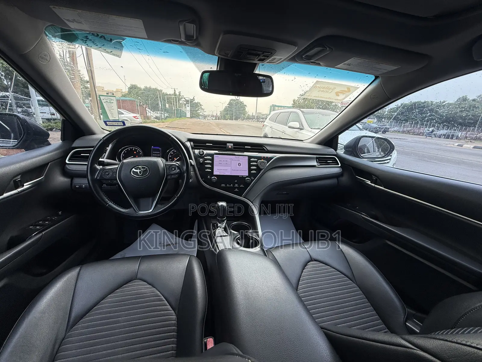 Toyota Camry SE FWD (2.5L 4cyl 8AM) 2018 Gray