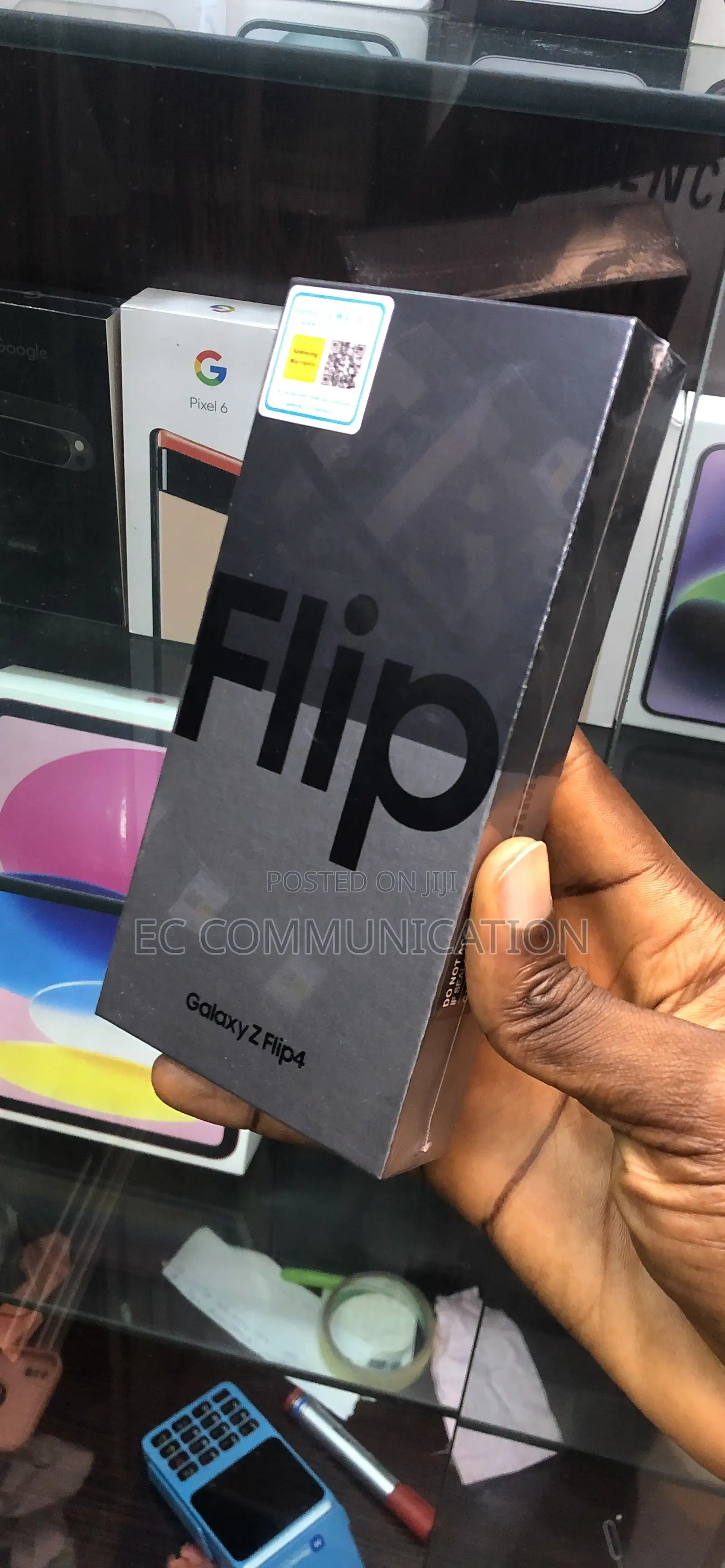 New Samsung Galaxy Z Flip4 256 GB Black