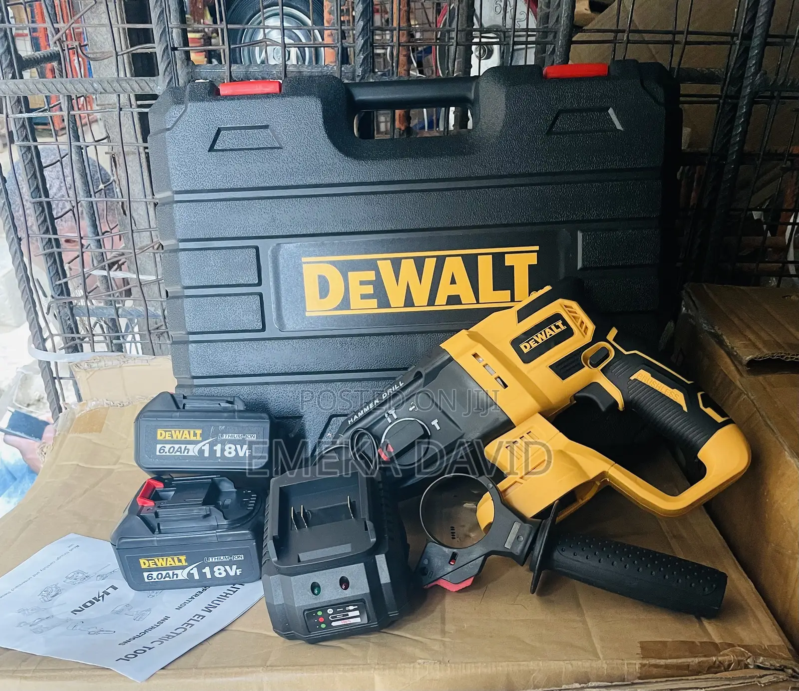 118 Volt Dewalt Heavy Duty Rechargable Rotary Hammer Machine