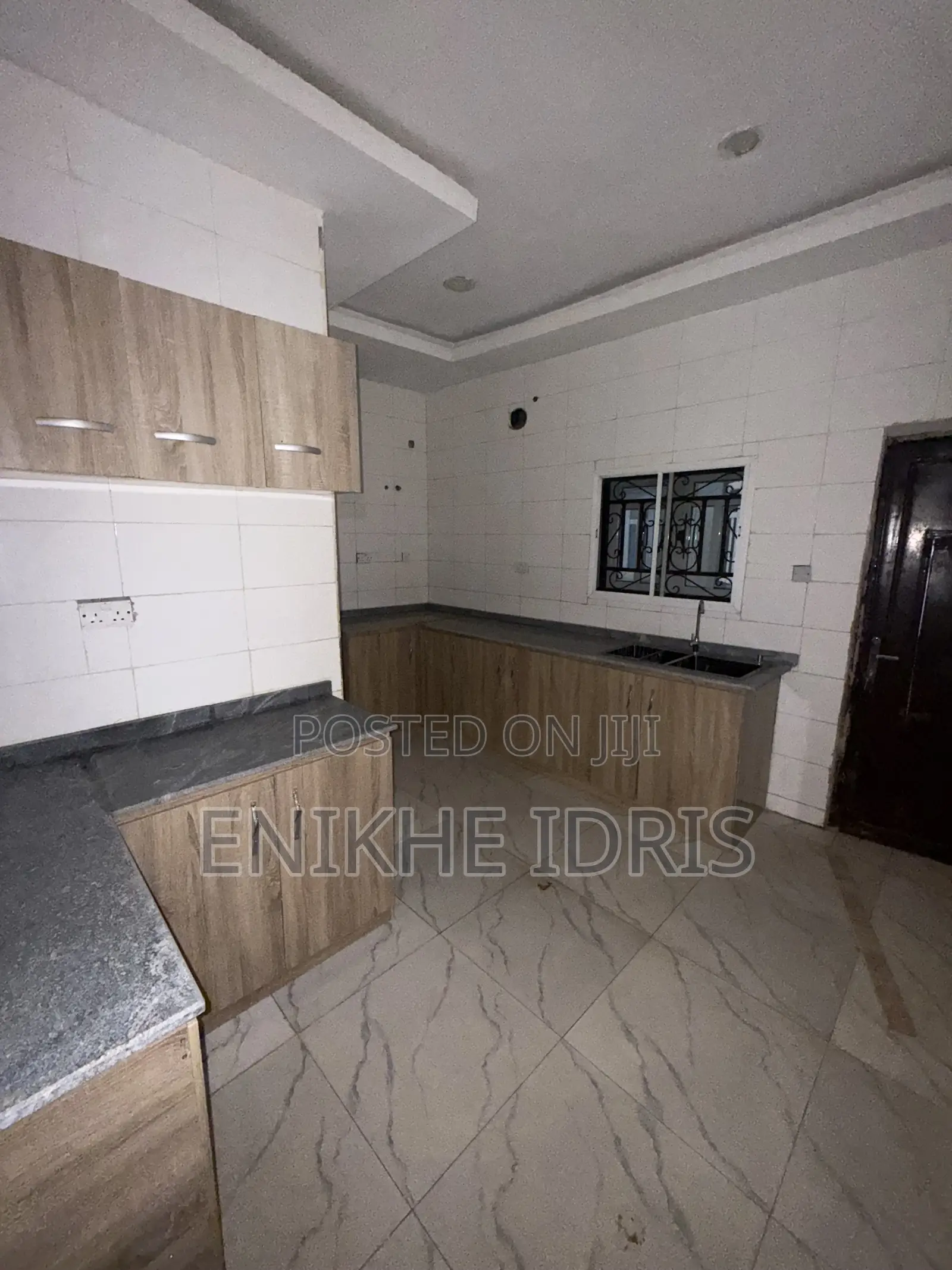 3bdrm Bungalow in Shimex, Lugbe District for sale