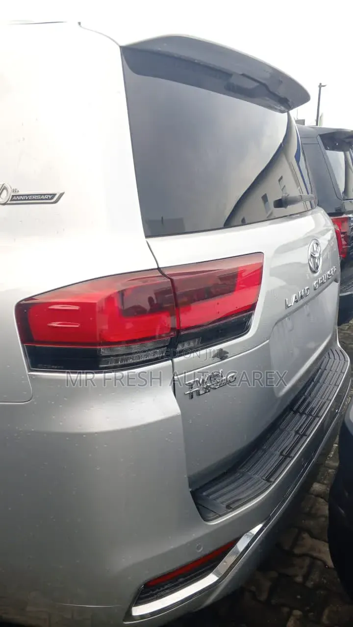 New Toyota Land Cruiser 2025 Gray