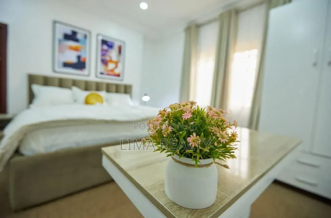 2 Units of 1 Bed Room