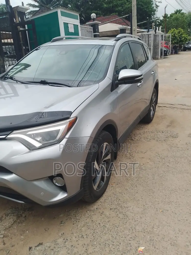 Toyota RAV4 Platinum AWD (2.5L 4cyl 6A) 2017 Gray