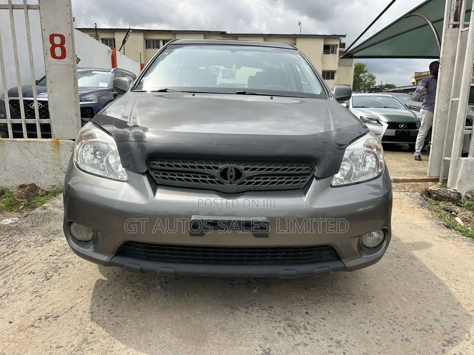 Toyota Matrix XR Hatchback FWD (1.8L 4cyl 4A) 2005 Gray