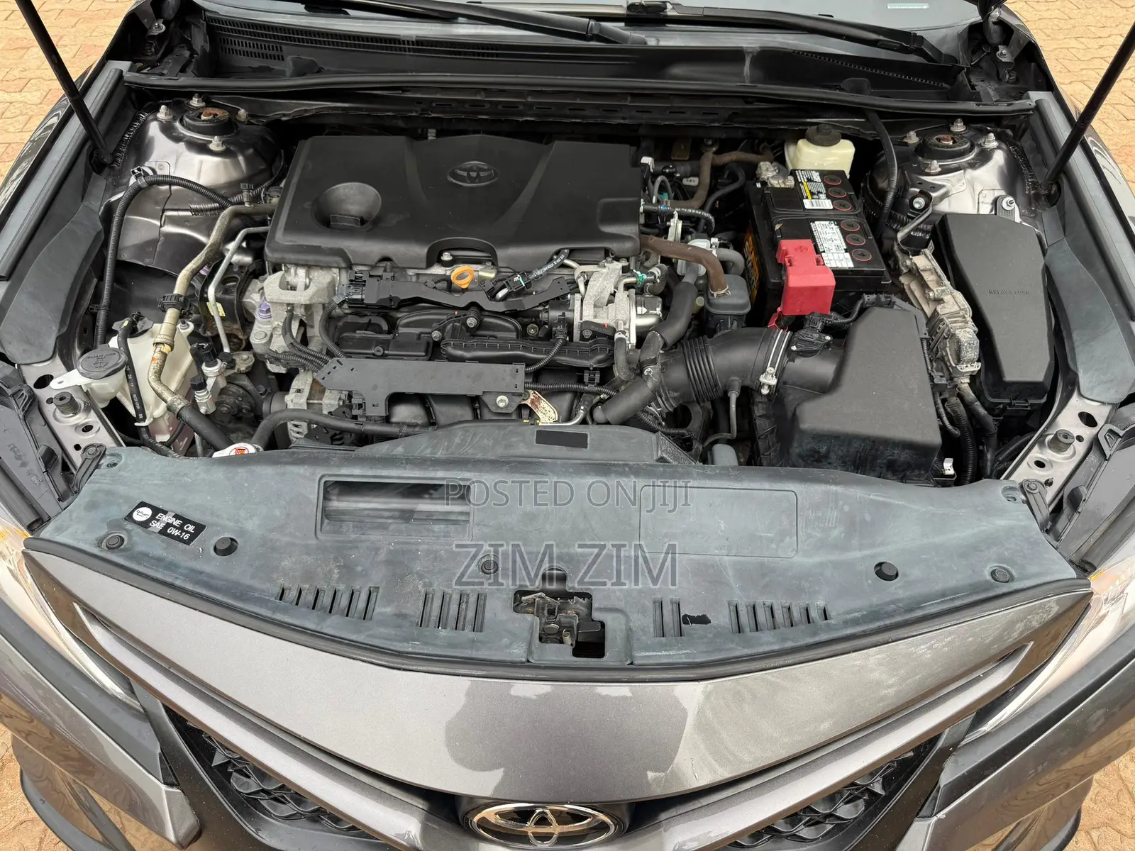 Toyota Camry SE FWD (2.5L 4cyl 8AM) 2018 Gray