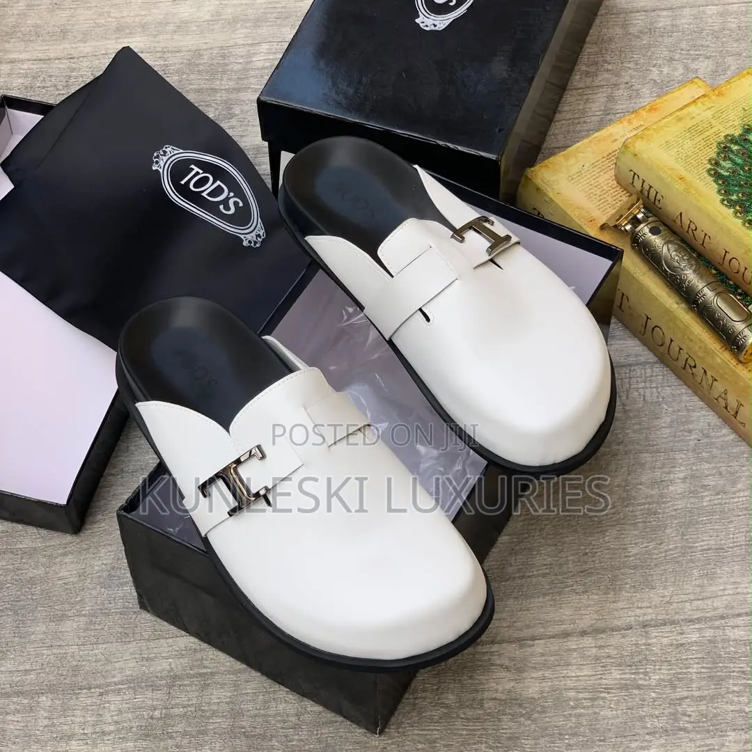 Original Tod’S Black / White Leather Half Shoes