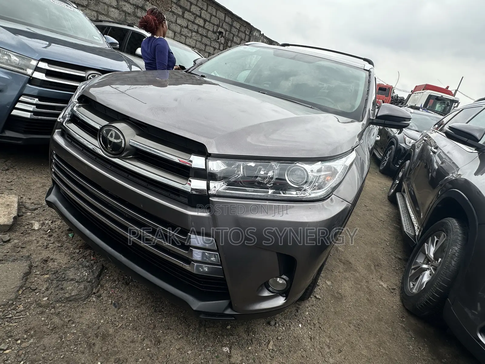 Toyota Highlander Limited 4x4 V6 (3.5L 6cyl 8A) 2018 Gray