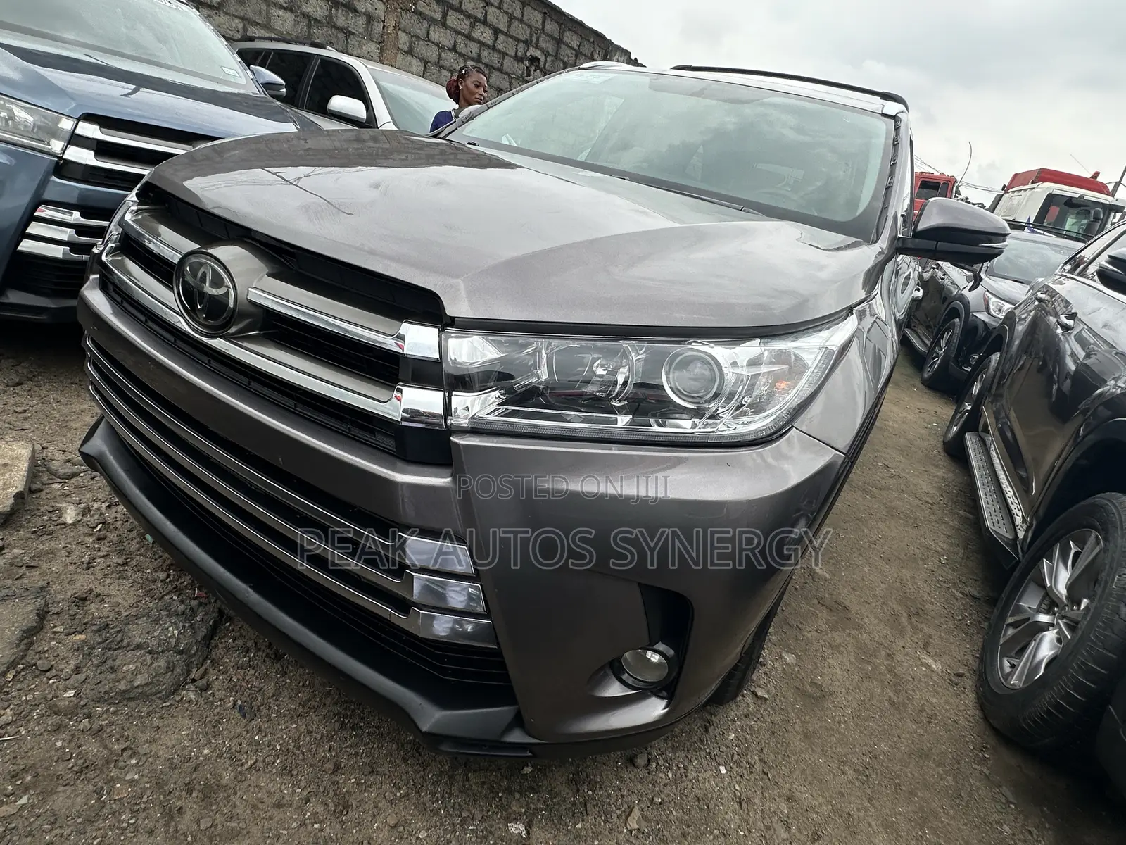 Toyota Highlander Limited 4x4 V6 (3.5L 6cyl 8A) 2018 Gray