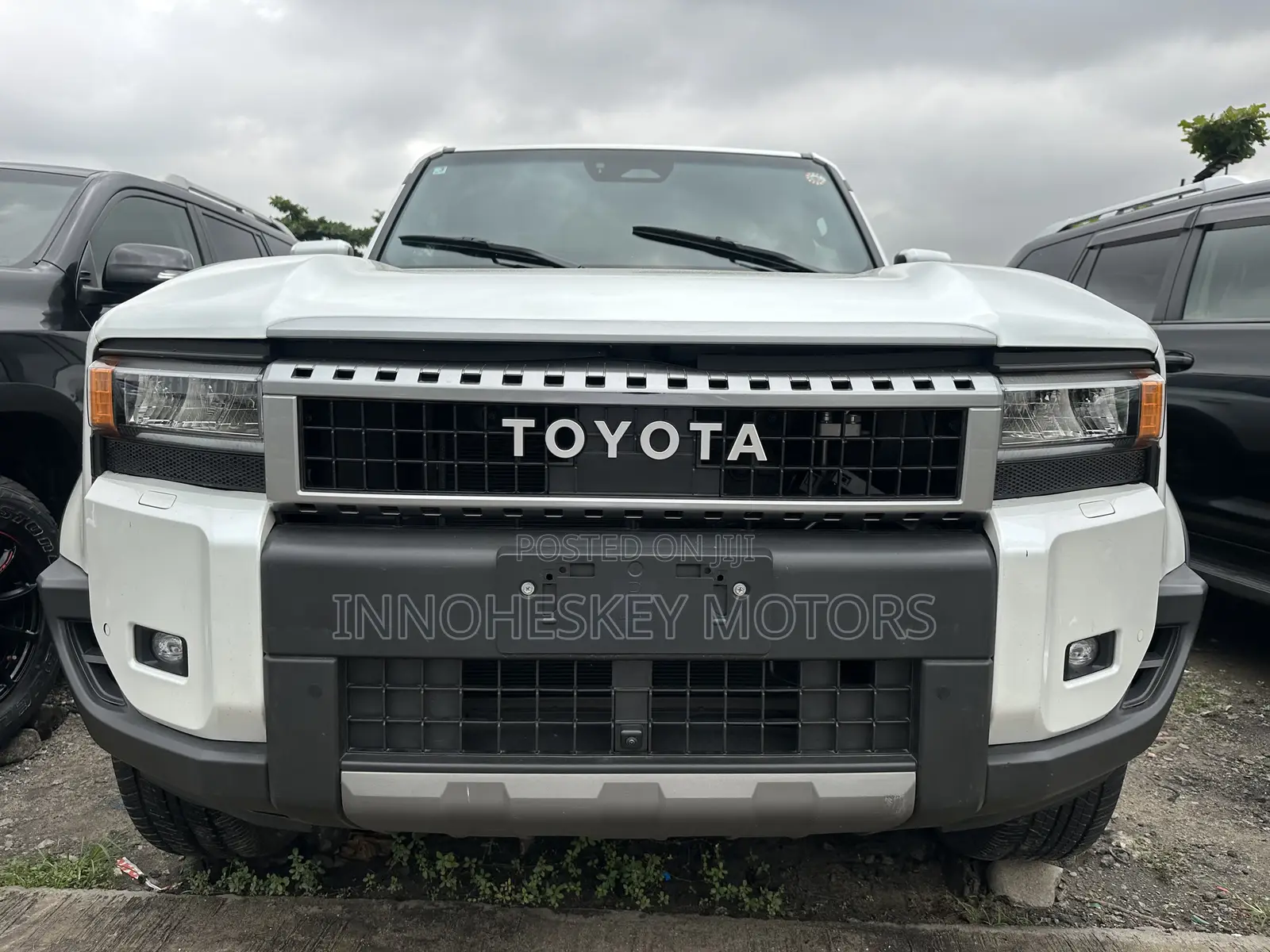 Toyota Land Cruiser Prado 2024 White