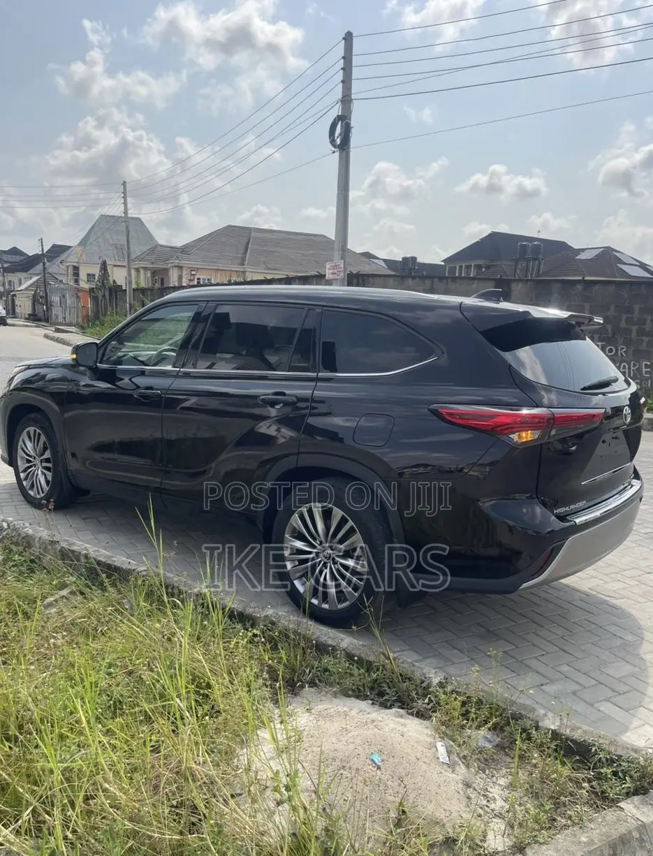 Toyota Highlander Platinum AWD 2020 Blue