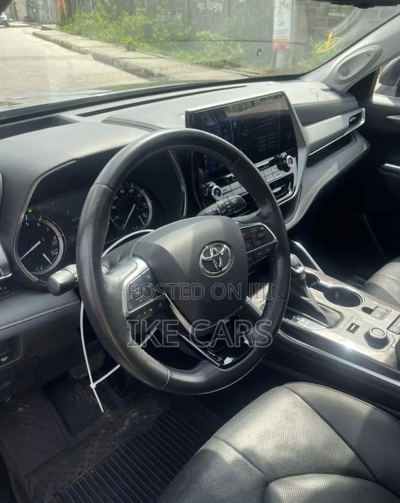 Toyota Highlander Platinum AWD 2020 Blue