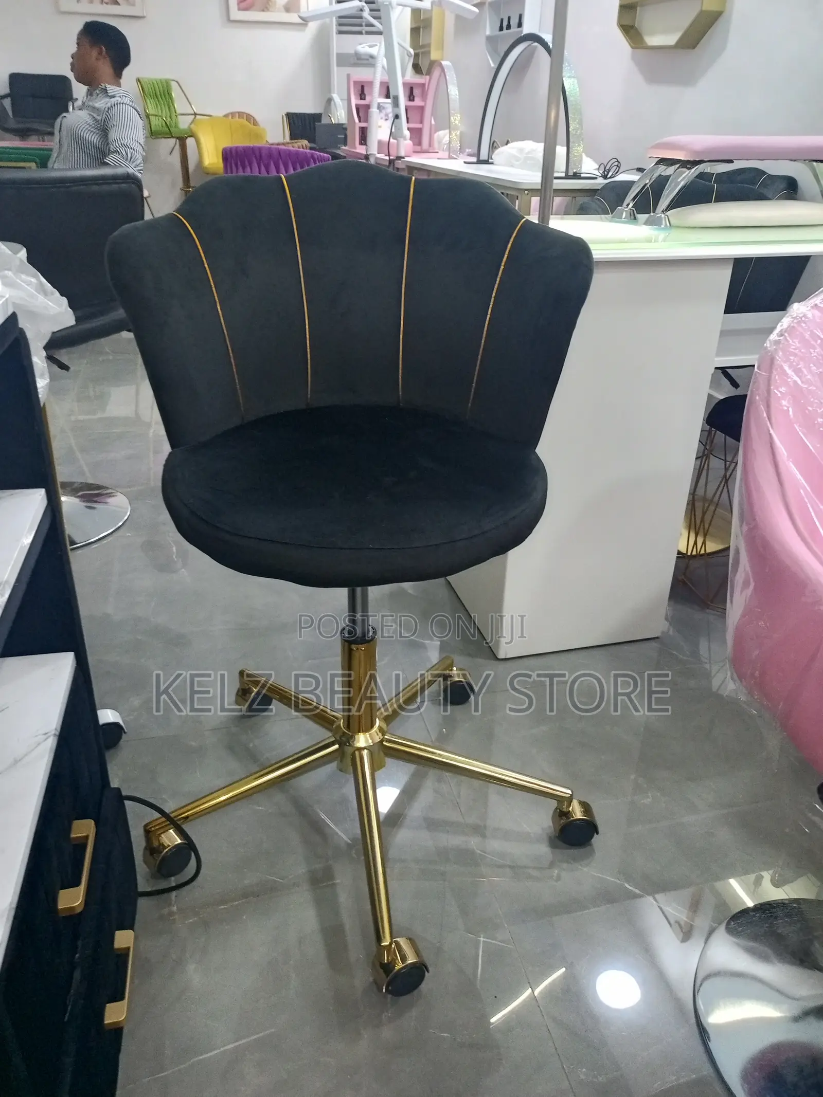 Nail/Manicure Chair