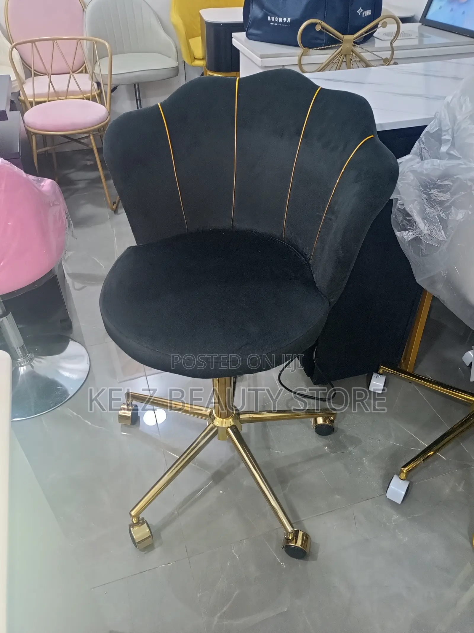 Nail/Manicure Chair
