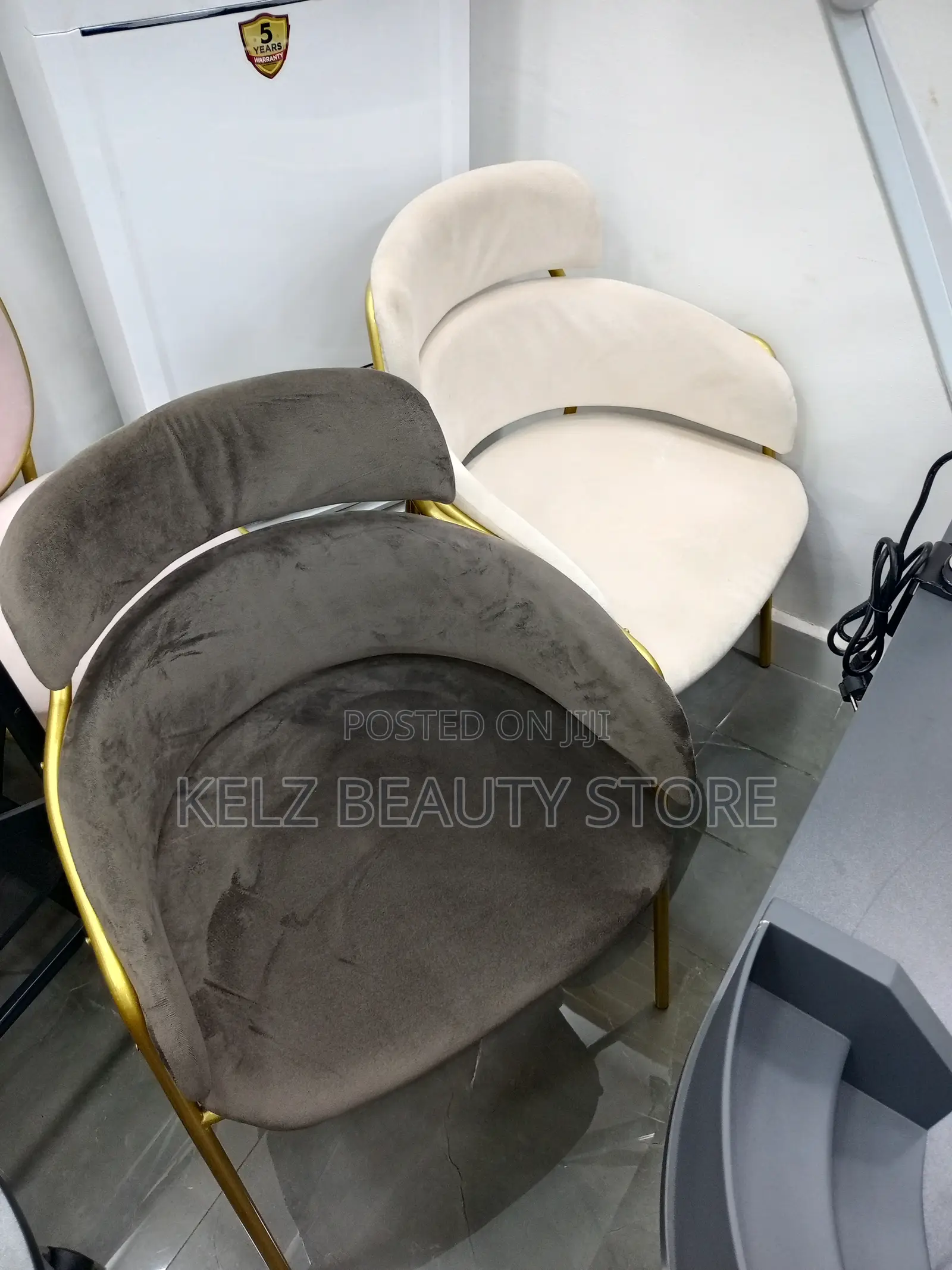 Nail / Manicure Chair